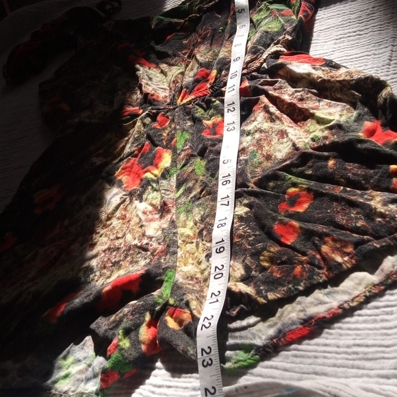 Hype Floral Romper - Picture 12 of 13